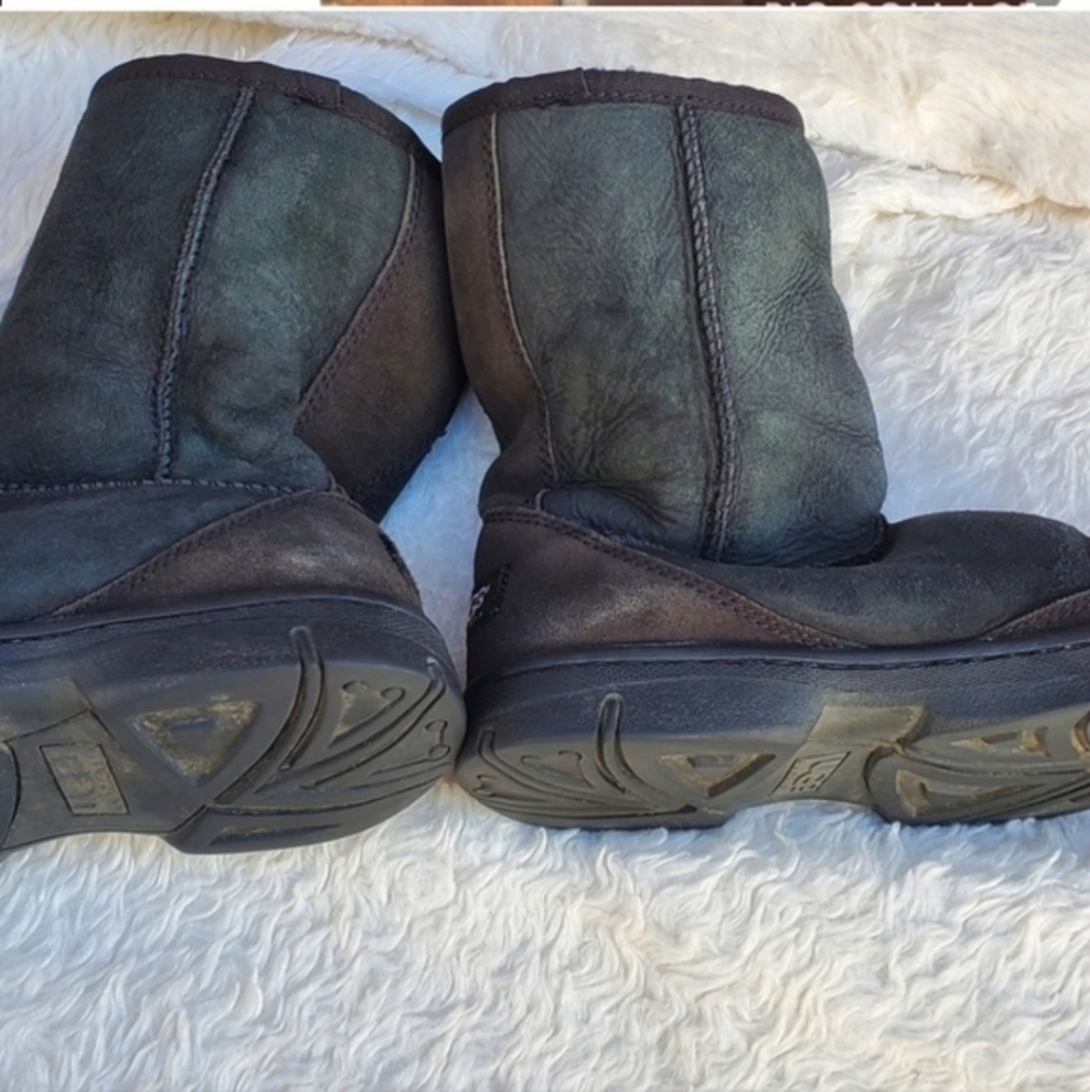 Ugg Ultimate Shortie‎ Boots 8 - Picture 2 of 9